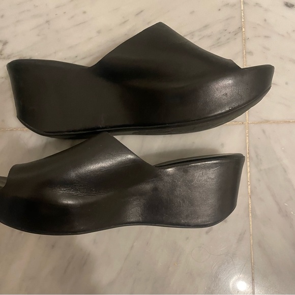 Kork-Ease Black Leather Mules - Picture 3 of 5
